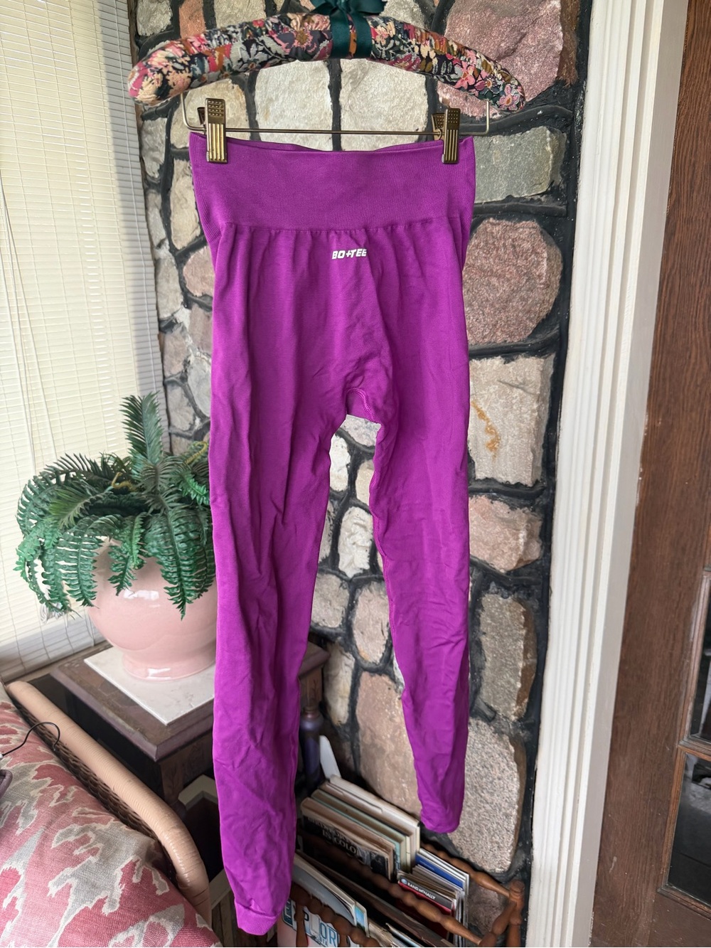 Booty lifting BO + TEE Oh Polly Active Purple Leggings